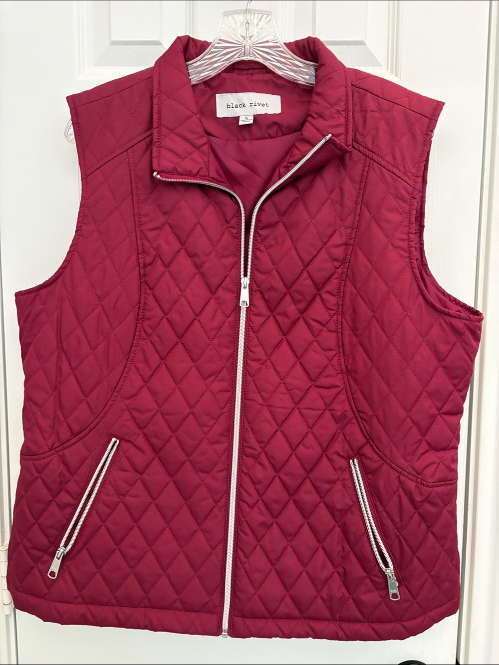 Black Rivet Quilted Wine-Red Sleeveless Vest
